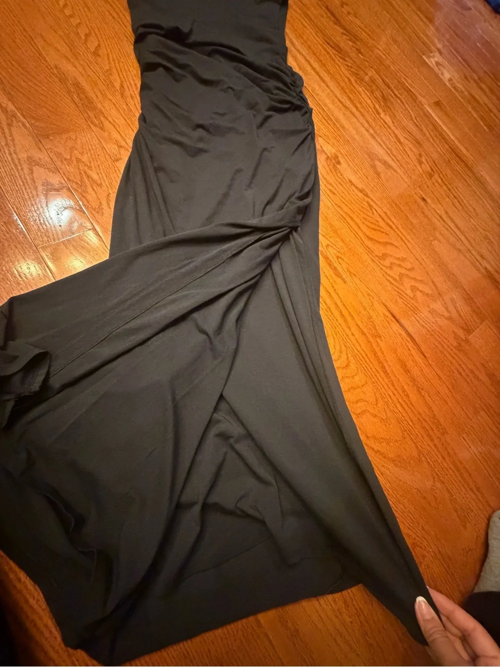 Abercrombie & Fitch sleek sleeveless